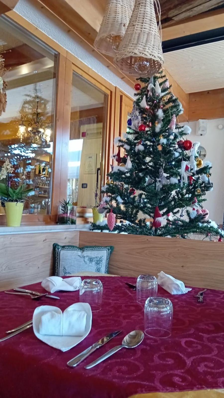 Kapriol Hotel Castello Tesino Ngoại thất bức ảnh